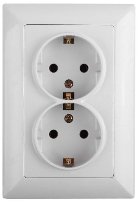 Розетка 2-м СП Solo 4-205-01 16А 250В IP20 2х2P+E Schuko с заземл. бел. Intro Б0053674