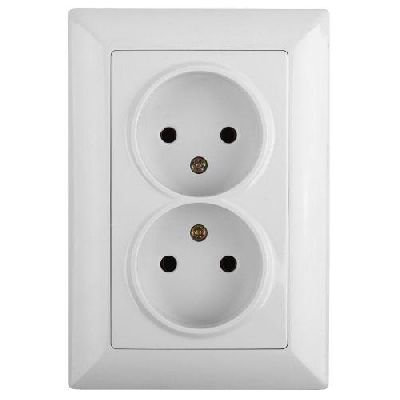 Розетка 2-м СП Solo 4-204-01 2х2P 16А 250В IP20 без заземл. бел. Intro Б0053666