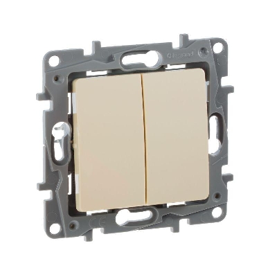 Переключатель 2-кл. СП Etika Plus 10А IP20 250В 10AX безвинтов. зажимы механизм сл. кость IEK 672312