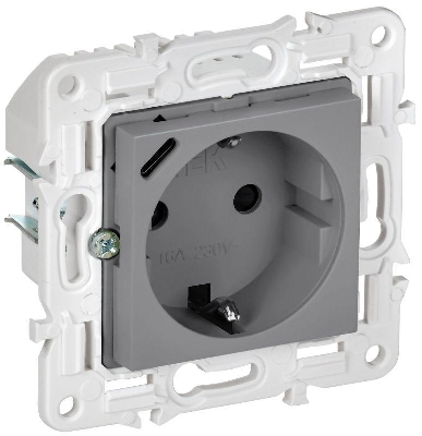 Розетка SKANDY 18Вт 16А с заземл. защ. шторки с USB C SK-R17Gr сер. IEK SK-R14-16-U14-018-K03