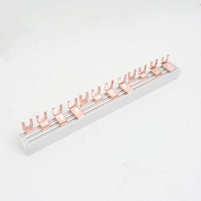 Шина соединительная BBS-MD63 FORK 4п 14 присоединений для модульной аппаратуры YON BBS-MD63F-4P14