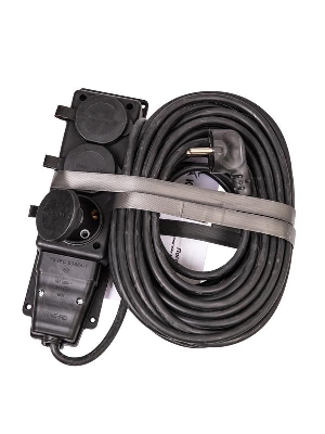 Удлинитель на каучуковой колодке 3х15м 16А IP44 250В 4кВт каучук КГ 3х2.5 черн. УХз16 Россия КОСМОС YKsm15m-3g(16A)KG-B