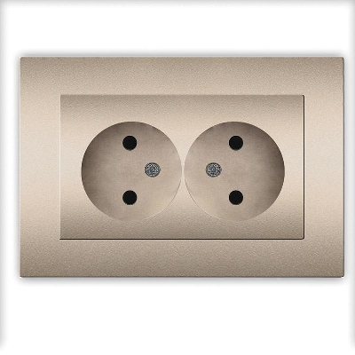 Розетка 2-м СП Афина 16А IP20 без заземл. в сборе шампань Universal A0102-Br