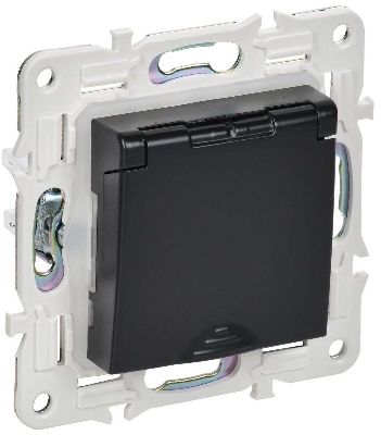 Розетка 1-м SKANDY 16А IP44 с заземл. защ. шторки с крышкой SK-R11Bl черн. IEK SK-R16-16-44-K02