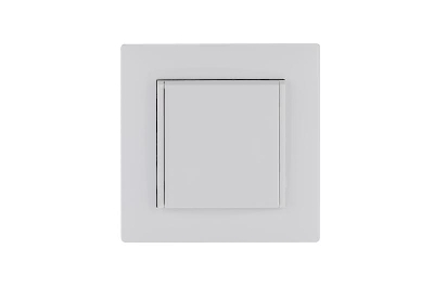 Розетка 1-м с крышкой Karea RIZZ с заземл. бел. Makel 88001029