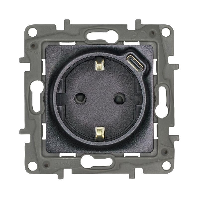 Розетка USB C Etika 16А 250В 1500мА 7.5Вт с заземл. защ. шторки безвинт. зажимы антрацит IEK 672688