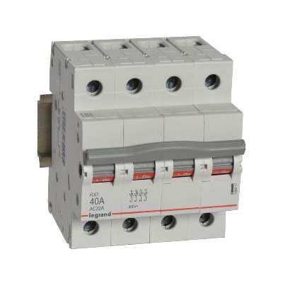 Выключатель-разъединитель 4п 40А RX3 ИЭК Leg 419417