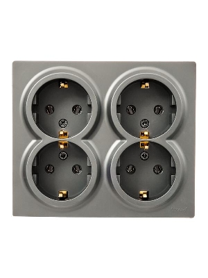 Розетка 4-мест. с заземл. LETO закрытый корпус ПБТ платина LEZARD 752-3500-127BDP