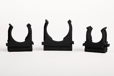 Держатель для труб (клипса) d63мм пластик. черн. Ruvinil К01163Ч