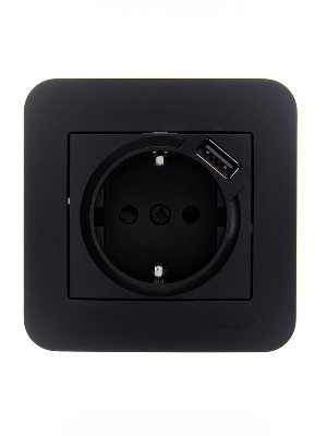 Розетка 1-м СП ASTI 16А IP20 с заземл. с заряд. устройством USB в сборе черн. бархат. LEZARD 7081-4242-181